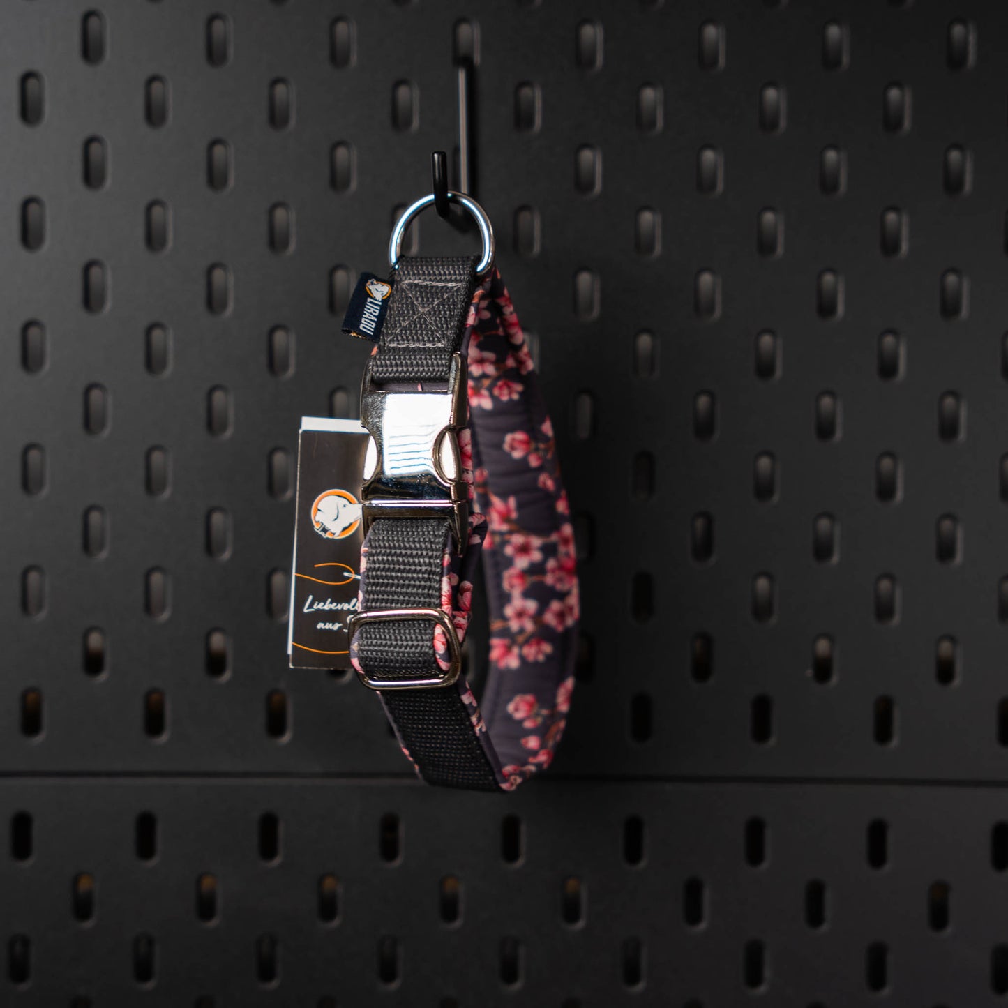 Liradu - Halsband M - verschiedene Farben