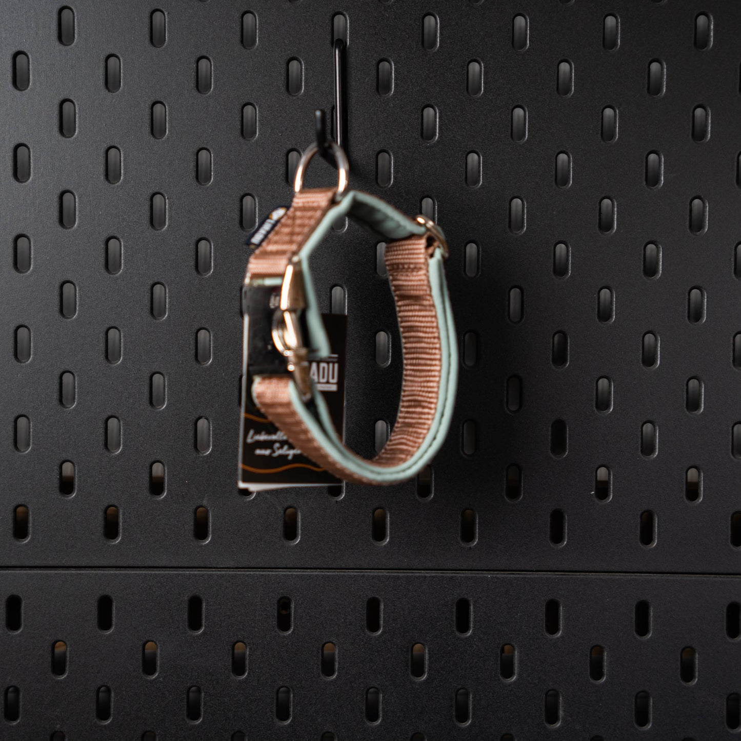 Liradu - Halsband M - verschiedene Farben